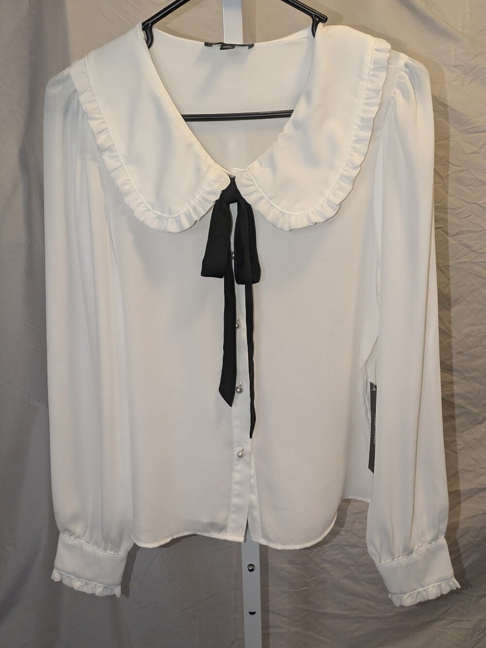 NWT Moa Moa White Ruffle Peter Pan Collar Bow Tie Pearl Button Blouse S